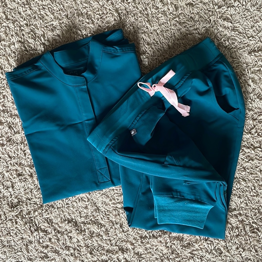Figs Scrubs Caribbean Blue